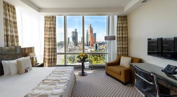 Клубный студио в Гостинице Crowne Plaza Moscow World Trade Centre
